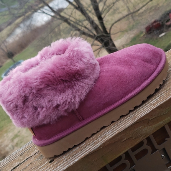 NWOB UGG Classic Mini Fluff 7 Shearling - Picture 4 of 15